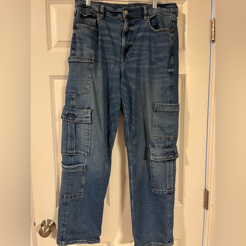 American Eagle Outfitters Super High Rise Baggy Straight Cargo Jeans